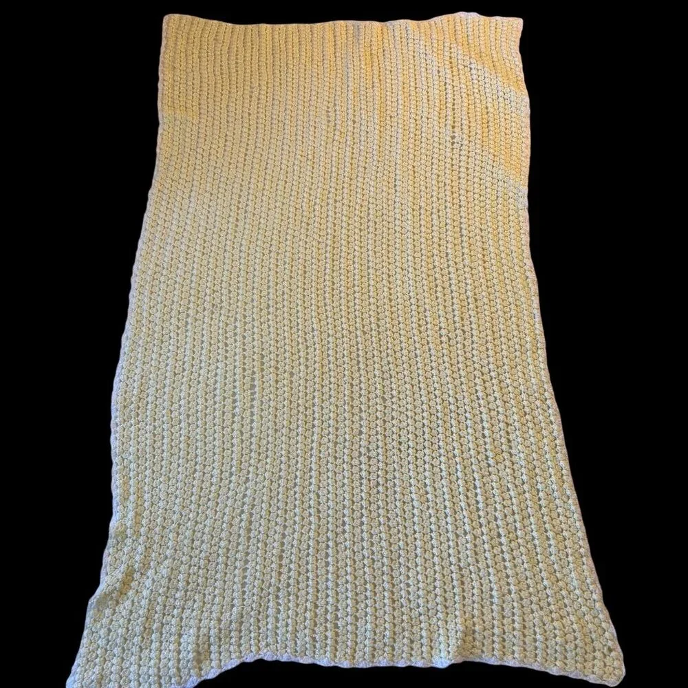 Vintage Handmade Crochet Baby Blanket Yellow White Soft Nursery Rectangle‎ Retro